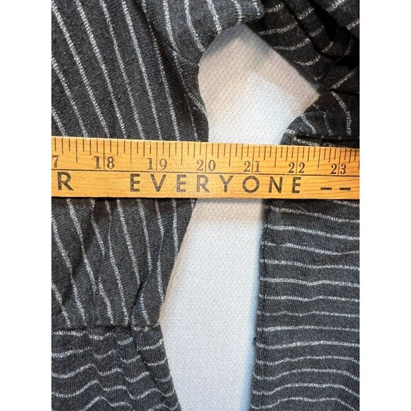 Torrid Womens Metallic Surplice Midi Dress Long Sleeve Size 2 Gray Silver Stripe - Picture 9 of 12